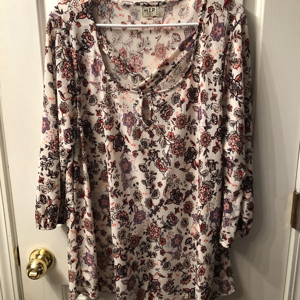 HIP 1X flower print blouse pretty! Mint condition